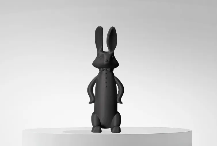 3D-gedruckte Figur mit Filament PETG Winkle 1,75mm Gagat Schwarz 1kg auf Plattform und grauem Hintergrund