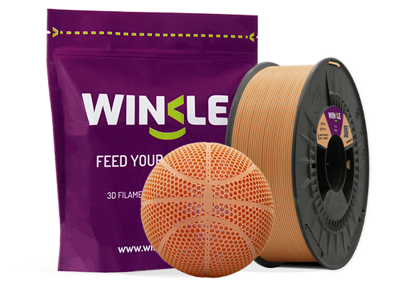 Doypack de la bobina de Filamento Flexible TPE Winkle 1,75mm Beige 200g junto a figura impresa en 3D con ese material y su envase sostenible y reutilizable