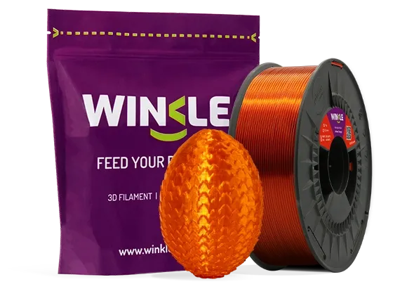 Doypack de la bobine de Filament PETG Kristall Winkle 1,75mm Bernstein Orange 1kg sowie eine 3D-gedruckte Figur aus diesem Material und ihre nachhaltige und wiederverwendbare Verpackung.