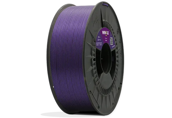 Eine perfekte Wicklung Filament PLA HD Glitzer Winkle 1,75mm Lila 1kg auf einer Plattform gelegen