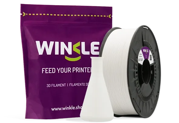 Doypack de la bobine de Filament PP (Polypropylen) Winkle 1,75mm Weiß 1,5kg sowie eine 3D-gedruckte Figur aus diesem Material und ihre nachhaltige und wiederverwendbare Verpackung.