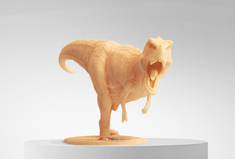 Figura impresa en 3D con Resina 3D Lavable 10K Winkle Beige 1kg sobre plataforma y fondo gris